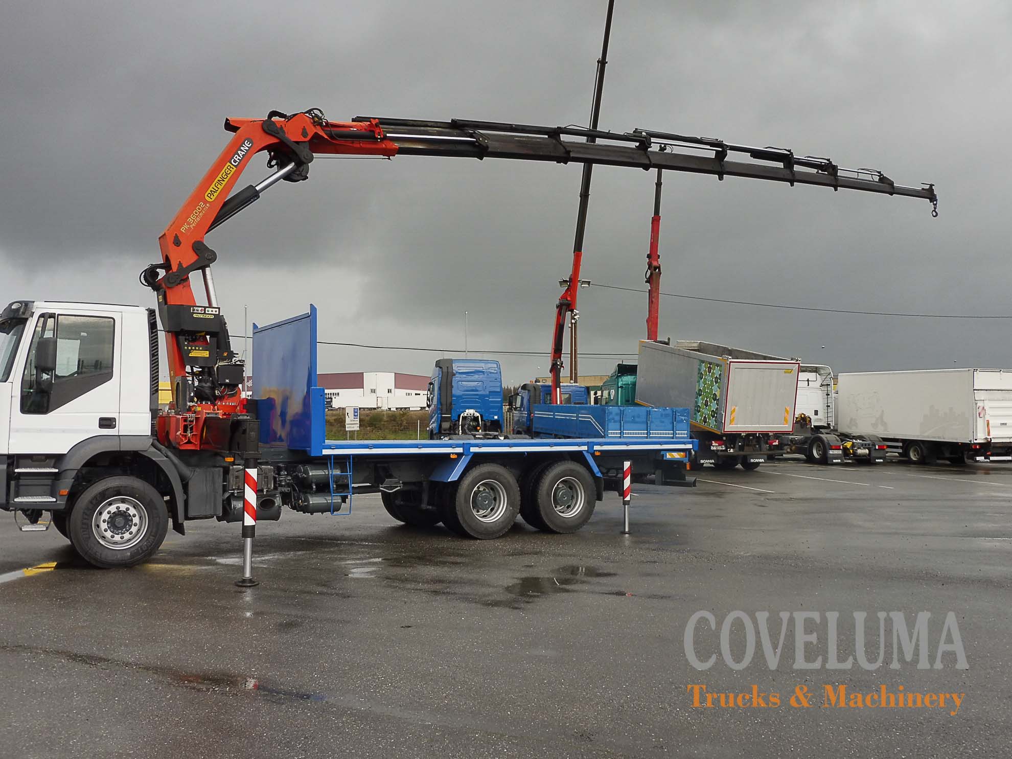 Camión IVECO con grúa PALFINGER PK36002 REF: C2019001