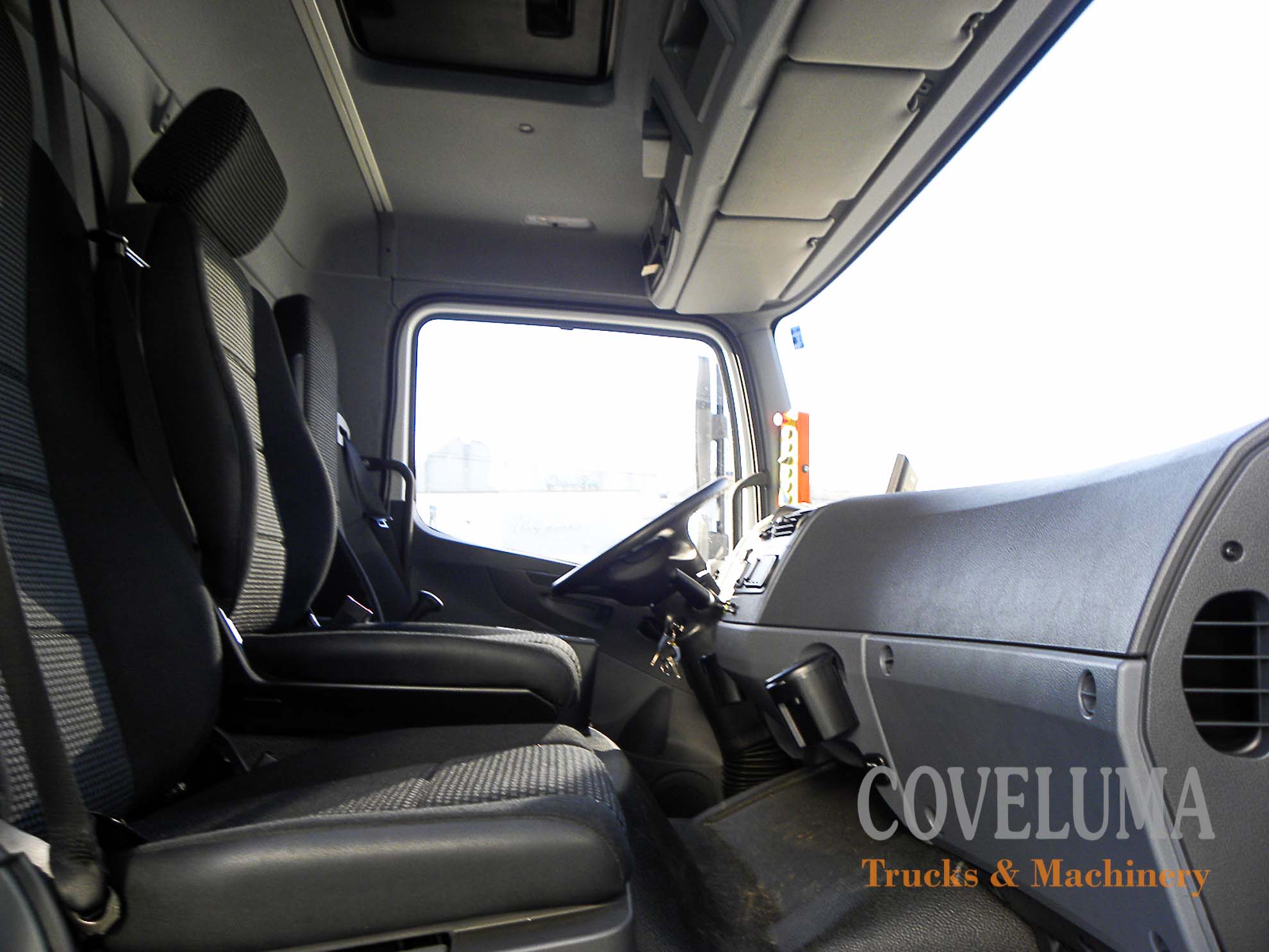 MERCEDES AXOR 1833L CON CARROZADO DE RECOGIDA DE RESIDUOS