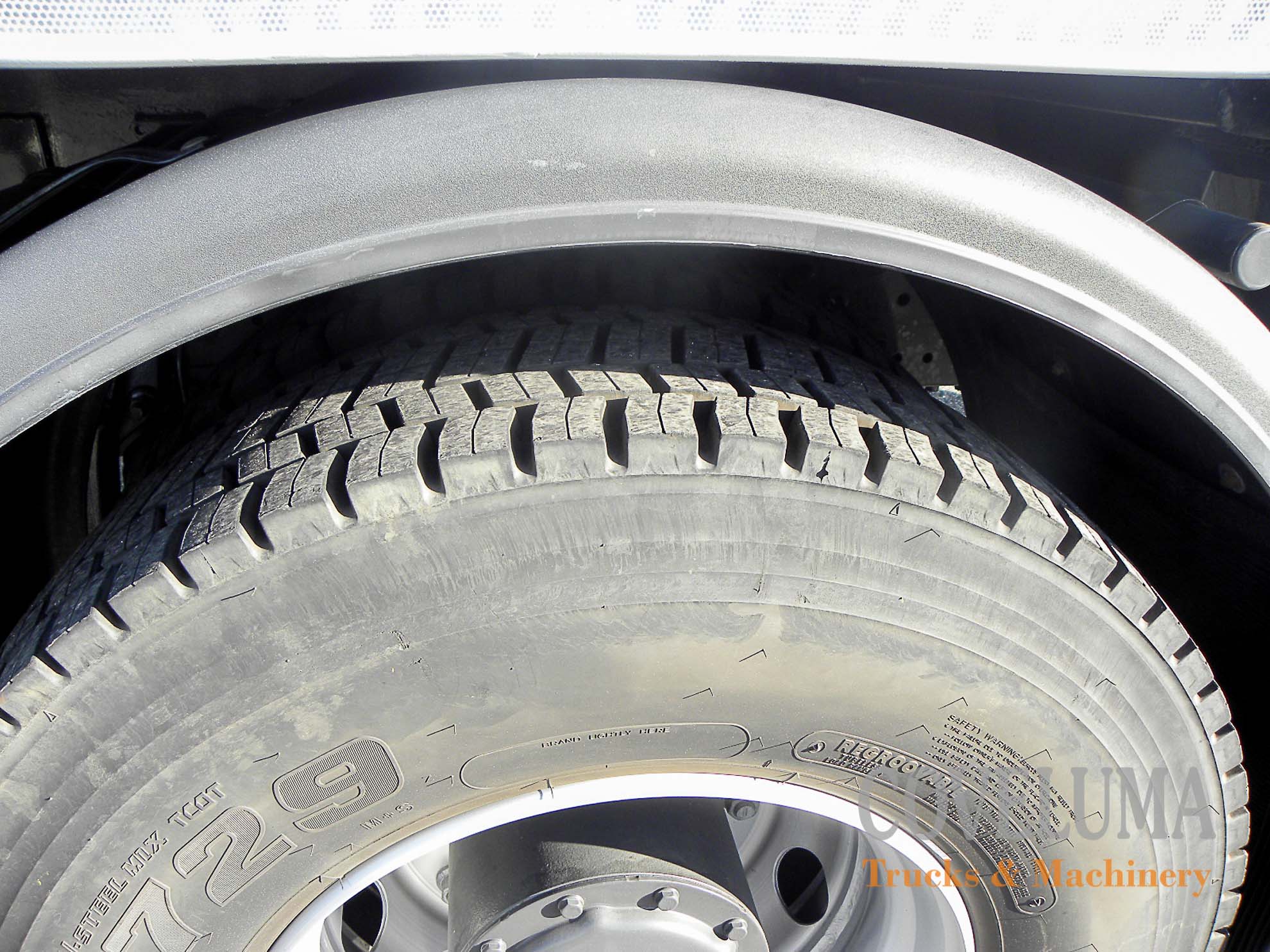 MERCEDES AXOR 1833L CON CARROZADO DE RECOGIDA DE RESIDUOS