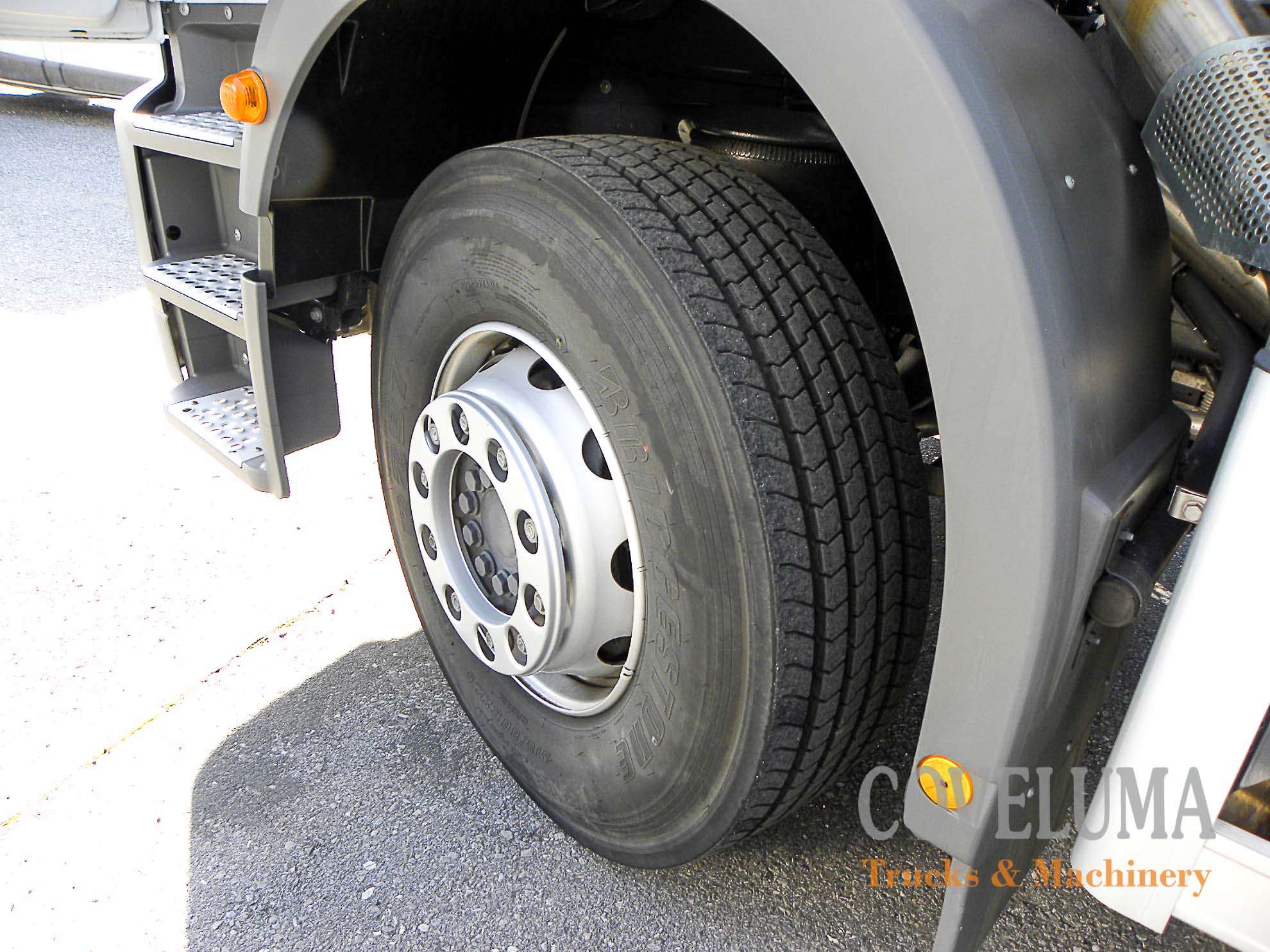 MERCEDES AXOR 1833L CON CARROZADO DE RECOGIDA DE RESIDUOS