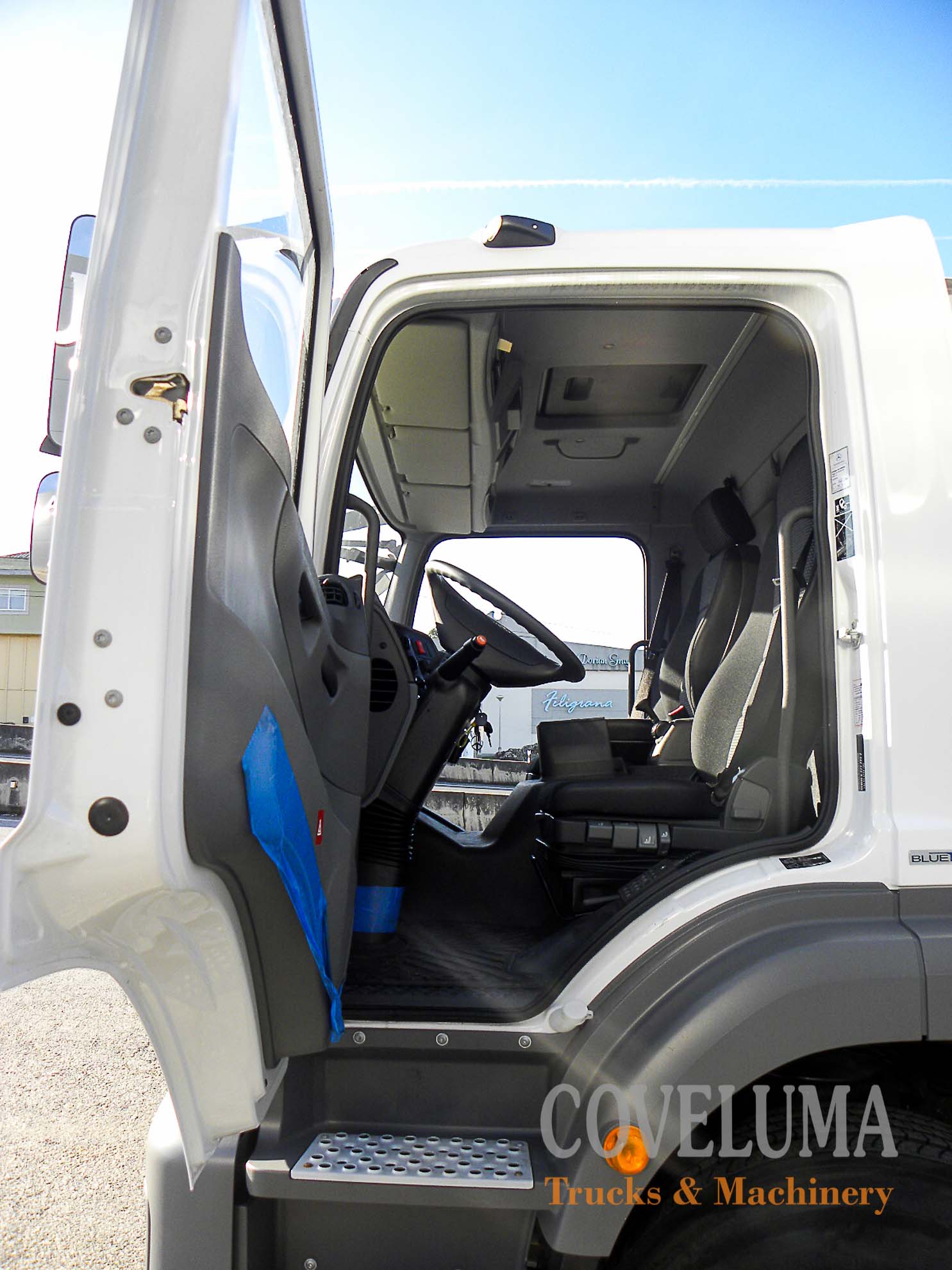 MERCEDES AXOR 1833L CON CARROZADO DE RECOGIDA DE RESIDUOS