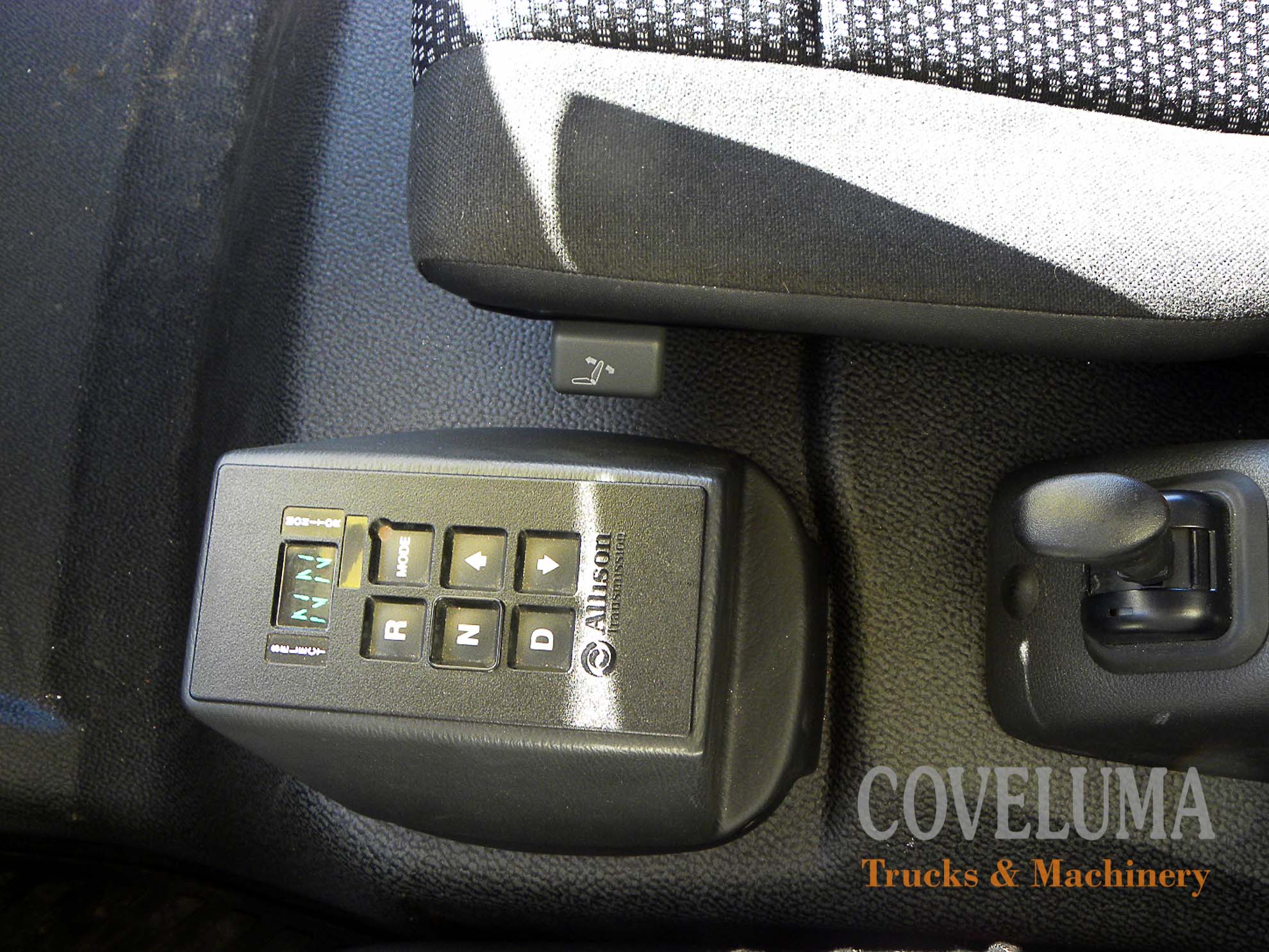 MERCEDES AXOR 1833L CON CARROZADO DE RECOGIDA DE RESIDUOS