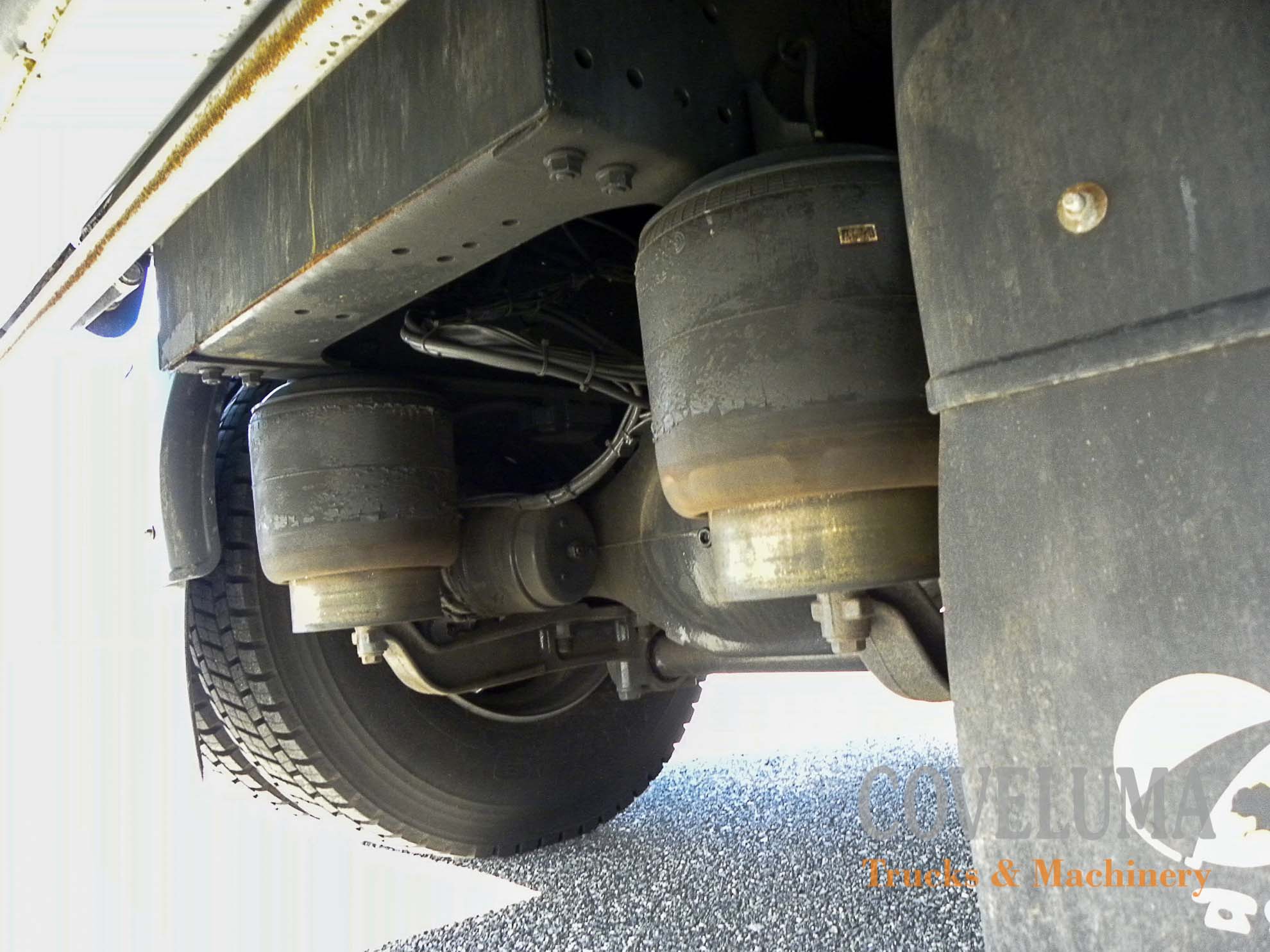 MERCEDES AXOR 1833L CON CARROZADO DE RECOGIDA DE RESIDUOS