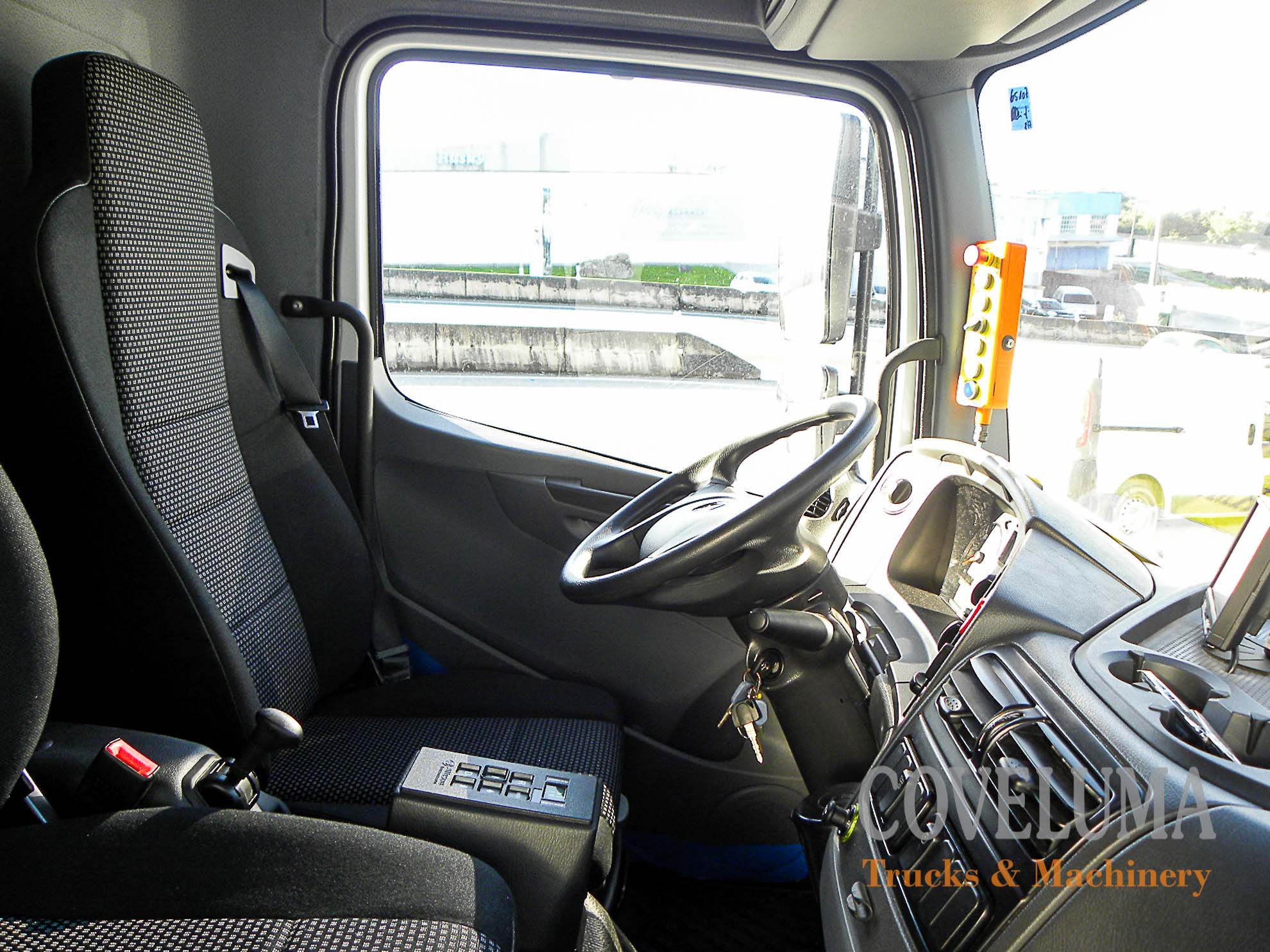 MERCEDES AXOR 1833L CON CARROZADO DE RECOGIDA DE RESIDUOS