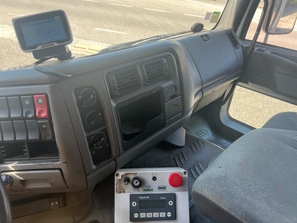 CAMIÓN RENAULT PREMIUM