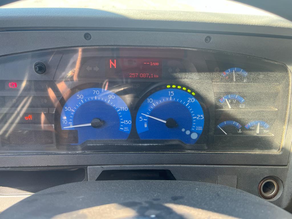 CAMIÓN RENAULT PREMIUM