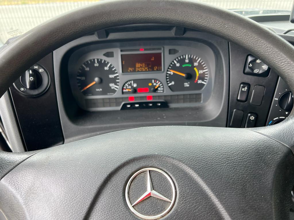 CAMIÓN MERCEDES AXOR