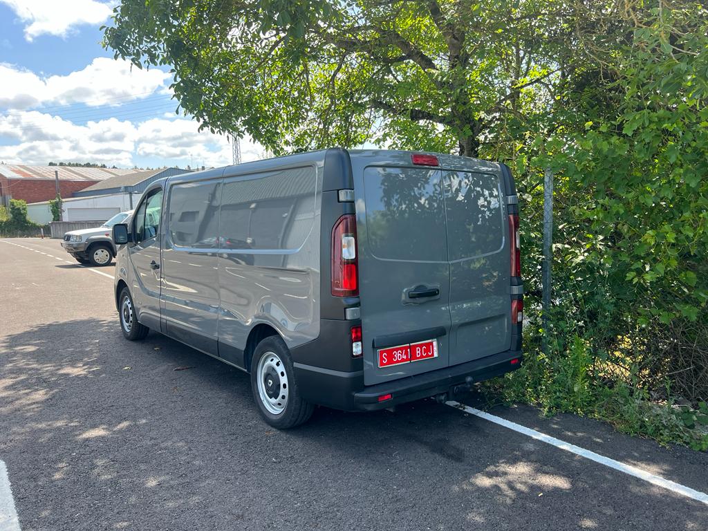 FURGONETA RENAULT TRAFIC