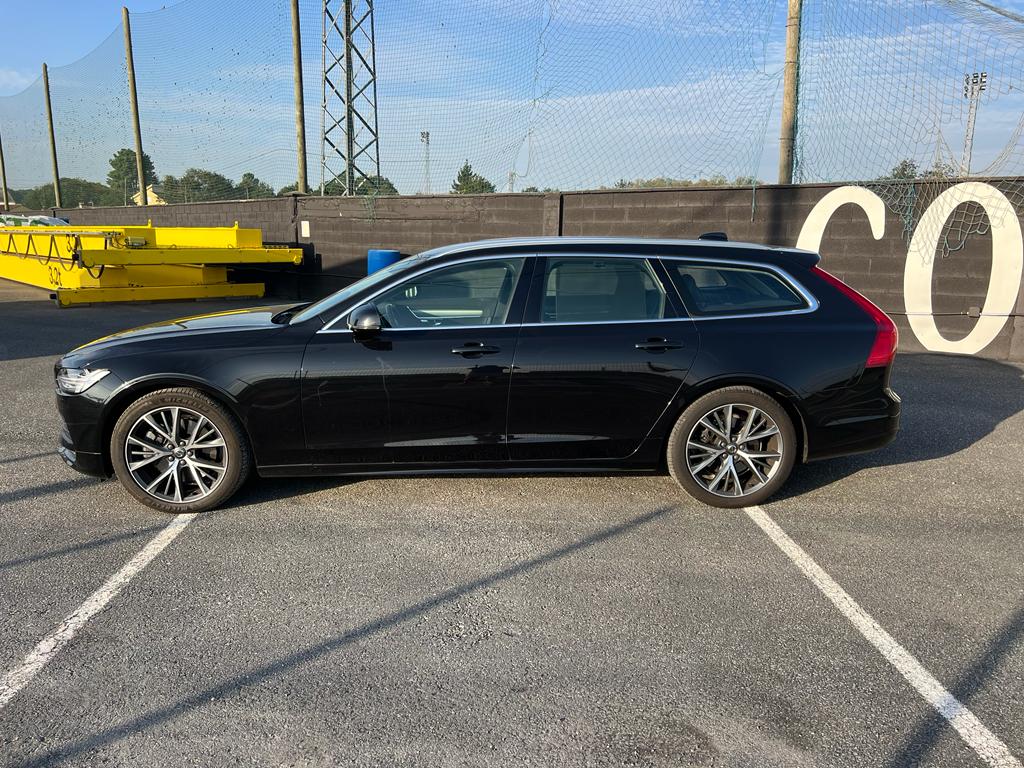 VOLVO – V90